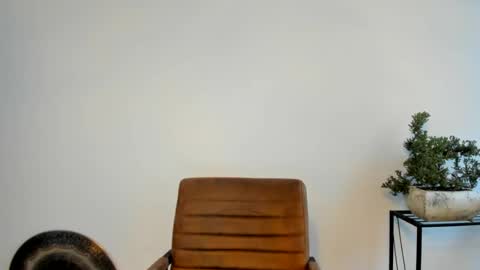 Snapshot of spacegirl42o chatting on January 9, 2025, 2:29 pm Spacegirl online show from January 9, 2025, 2:29 pm