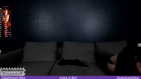 Snapshot of spaceneighbor chatting on December 15, 2025, 6:23 pm Spaceneighbor online show from December 15, 2025, 6:23 pm