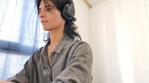 Snapshot of spaiseebuhnaanuh chatting on March 5, 2025, 7:27 pm Roger online show from March 5, 2025, 7:27 pm