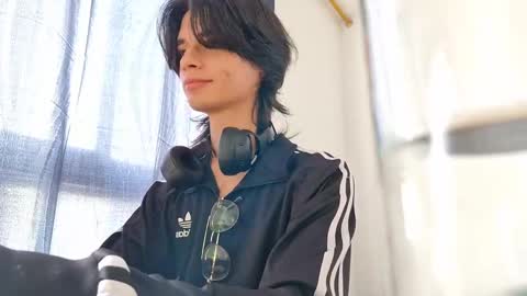 Snapshot of spaiseebuhnaanuh chatting on March 6, 2025, 5:22 pm Roger online show from March 6, 2025, 5:22 pm