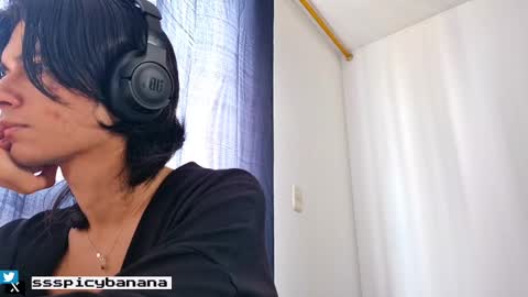 Snapshot of spaiseebuhnaanuh chatting on March 8, 2025, 5:11 pm Roger online show from March 8, 2025, 5:11 pm