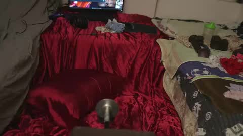 Snapshot of spandexfemboy chatting on December 20, 2025, 12:18 am spandexfemboy online show from December 20, 2025, 12:18 am