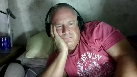 Snapshot of spankmebitches1 chatting on October 20, 2025, 11:21 am Slave online show from October 20, 2025, 11:21 am