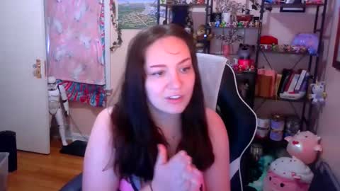 Snapshot of spawnofademon chatting on December 5, 2025, 7:43 pm spawnofademon online show from December 5, 2025, 7:43 pm