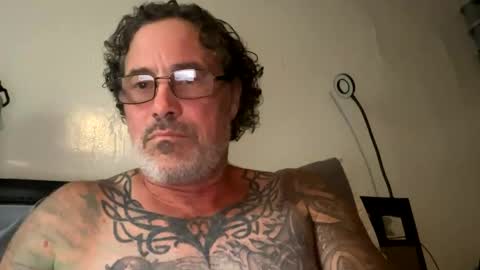 specter1972 online show from November 9, 2025, 1:37 am