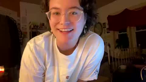 Snapshot of spiceberrybb chatting on October 14, 2025, 12:11 am spiceberrybb online show from October 14, 2025, 12:11 am