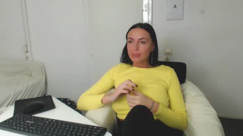 Carla online show from January 22, 2025, 5:59 pm