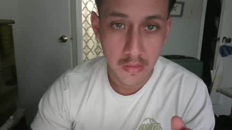 Snapshot of spicey_couple222 chatting on February 18, 2025, 1:10 am spicey_couple222 online show from February 18, 2025, 1:10 am