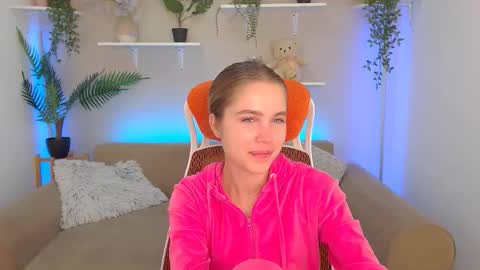 Snapshot of spicy_lexi chatting on September 12, 2025, 6:35 am spicy_lexi online show from September 12, 2025, 6:35 am