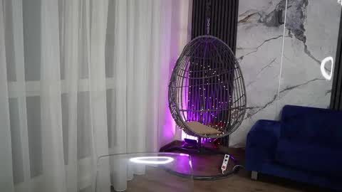 Spicy Maple online show from November 25, 2025, 8:42 pm