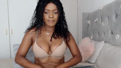 Im Angela  online show from October 23, 2025, 4:45 am