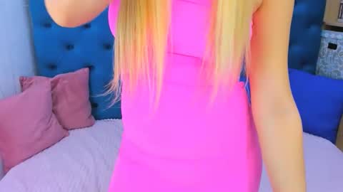 Snapshot of spicypreggo chatting on October 20, 2025, 3:07 am Valeri online show from October 20, 2025, 3:07 am