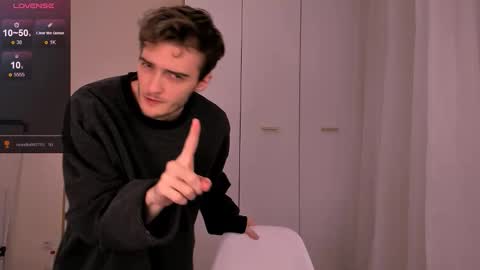 Snapshot of spider___man chatting on November 30, 2025, 6:12 pm Spidey online show from November 30, 2025, 6:12 pm