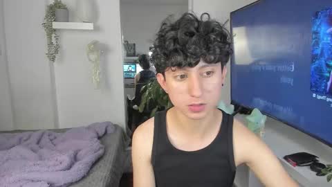 spider_baby_ online show from December 3, 2025, 11:47 pm