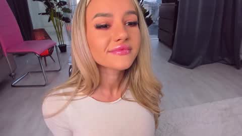 Anna online show from December 10, 2024, 10:17 am