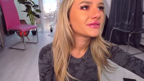 Anna online show from December 12, 2024, 1:28 pm