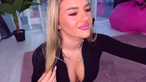 Anna online show from November 28, 2025, 12:08 pm