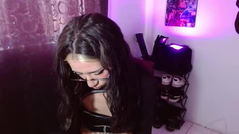  HELLO WELCOME MY NAME IS CHARLOTTE OY A NEW GIRL   online show from October 26, 2025, 4:24 pm