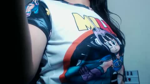 Snapshot of squirt_milk_ chatting on February 13, 2025, 7:35 am Carolainss online show from February 13, 2025, 7:35 am
