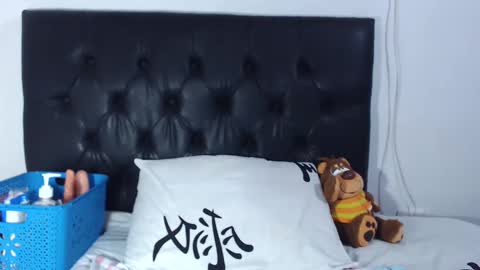 Snapshot of squirtgirl_hot chatting on January 11, 2025, 1:48 am Amber Vega online show from January 11, 2025, 1:48 am