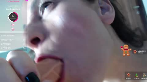 Snapshot of squirtmanica chatting on December 21, 2024, 5:58 am Monica online show from December 21, 2024, 5:58 am