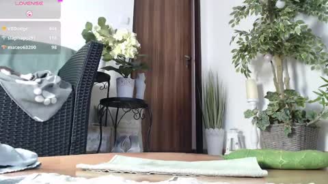 Snapshot of squirtmanica chatting on January 23, 2025, 8:15 am Monica online show from January 23, 2025, 8:15 am