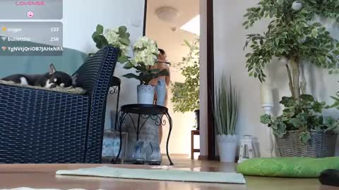 Snapshot of squirtmanica chatting on February 15, 2025, 8:54 am Monica online show from February 15, 2025, 8:54 am