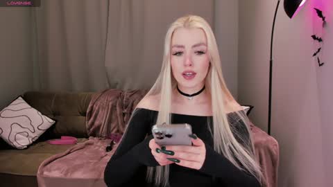 Snapshot of ssashagarter chatting on December 5, 2024, 2:53 am Alexandra online show from December 5, 2024, 2:53 am