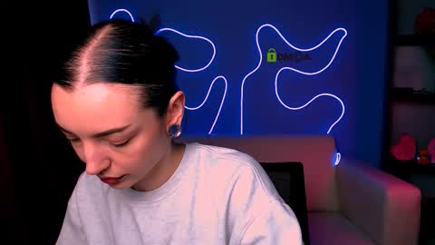 Snapshot of stacey_queen chatting on December 15, 2025, 10:41 am stacey_queen online show from December 15, 2025, 10:41 am