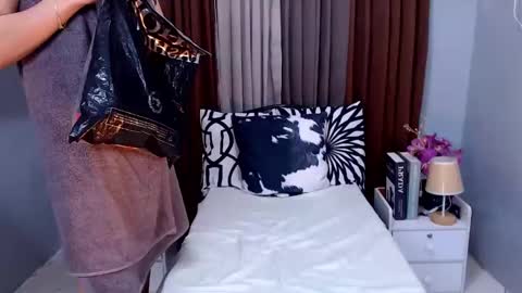 Snapshot of stacy_malena chatting on January 17, 2025, 9:17 am stacy_malena online show from January 17, 2025, 9:17 am