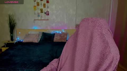 Snapshot of stacy_riiver chatting on February 2, 2025, 2:24 pm Stacy Mon Tue Wed Thu Fri Sun GMT GMT 3 1000am - 0400pm  online show from February 2, 2025, 2:24 pm