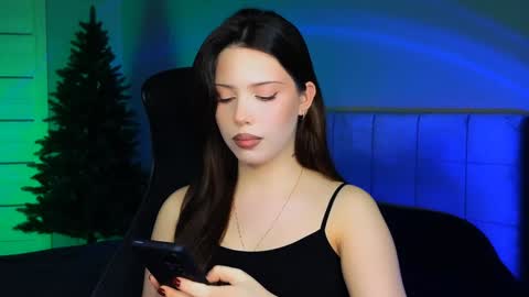 Snapshot of stacygonzales_ chatting on December 18, 2024, 9:58 am Bye bye dear See you on December 3st online show from December 18, 2024, 9:58 am