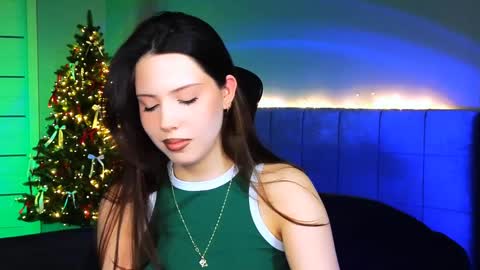 Snapshot of stacygonzales_ chatting on January 29, 2025, 10:05 am Bye bye dear See you on December 3st online show from January 29, 2025, 10:05 am