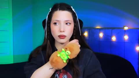 Snapshot of stacygonzales_ chatting on February 15, 2025, 9:27 am Bye bye dear See you on December 3st online show from February 15, 2025, 9:27 am
