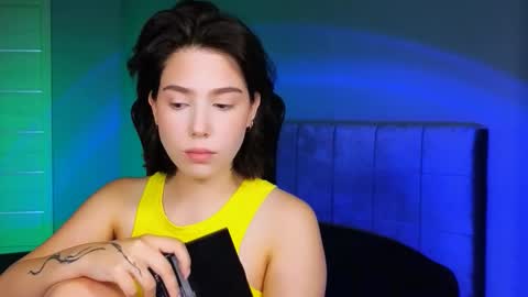 Snapshot of stacygonzales_ chatting on September 10, 2025, 6:02 am Bye bye dear See you on December 3st online show from September 10, 2025, 6:02 am