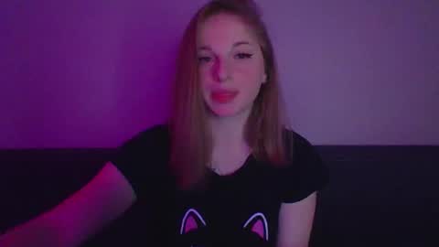 star_girlish online show from November 4, 2025, 7:02 pm