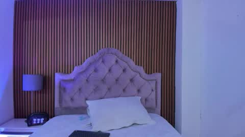 Snapshot of starbutterflyy_ chatting on November 9, 2025, 4:11 am STAR online show from November 9, 2025, 4:11 am