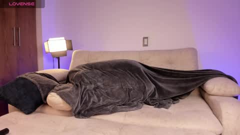 EVA COLLENS online show from December 21, 2024, 4:30 am