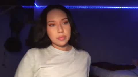 starlitdreams777 online show from March 5, 2025, 2:25 am