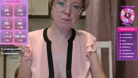 Snapshot of stasya_07 chatting on December 6, 2024, 9:02 pm Stasya online show from December 6, 2024, 9:02 pm
