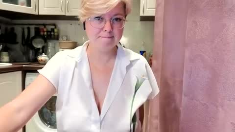 Snapshot of stasya_07 chatting on October 8, 2025, 1:14 am Stasya online show from October 8, 2025, 1:14 am