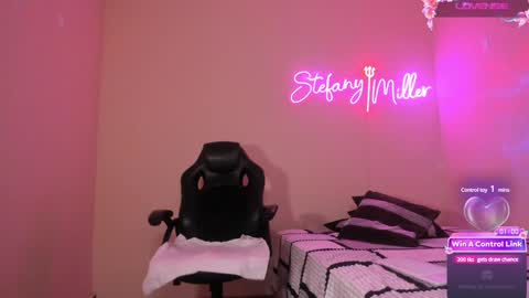 stefany online show from January 9, 2025, 1:02 pm