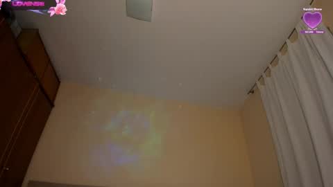 stefany online show from September 16, 2025, 4:46 am