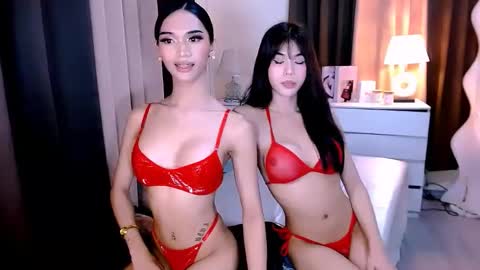 Snapshot of steffani_deluxe chatting on October 24, 2025, 10:22 am STEF online show from October 24, 2025, 10:22 am