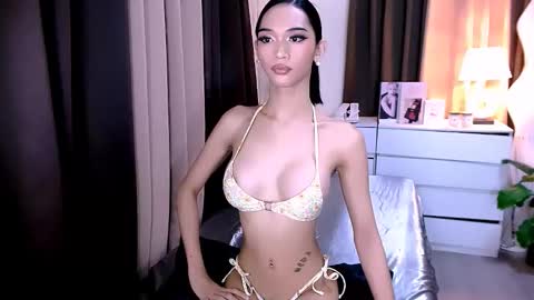 Snapshot of steffani_deluxe chatting on November 3, 2025, 6:47 am STEF online show from November 3, 2025, 6:47 am