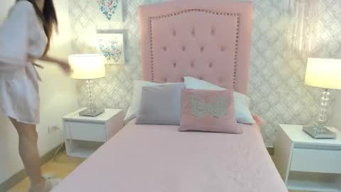 Snapshot of steffany_palmer chatting on October 13, 2025, 11:32 am online show from October 13, 2025, 11:32 am