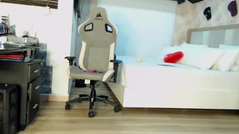 Snapshot of stefi_alizon chatting on September 14, 2025, 12:32 am Zuly online show from September 14, 2025, 12:32 am