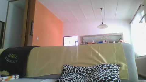 steki038434 online show from February 15, 2025, 10:33 am