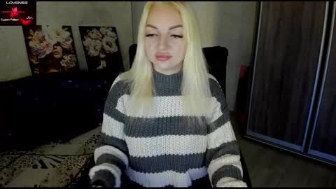 Stella  Cox online show from October 12, 2025, 5:06 am