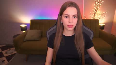 Snapshot of stellahoneywell chatting on October 13, 2025, 1:00 pm stellahoneywell online show from October 13, 2025, 1:00 pm